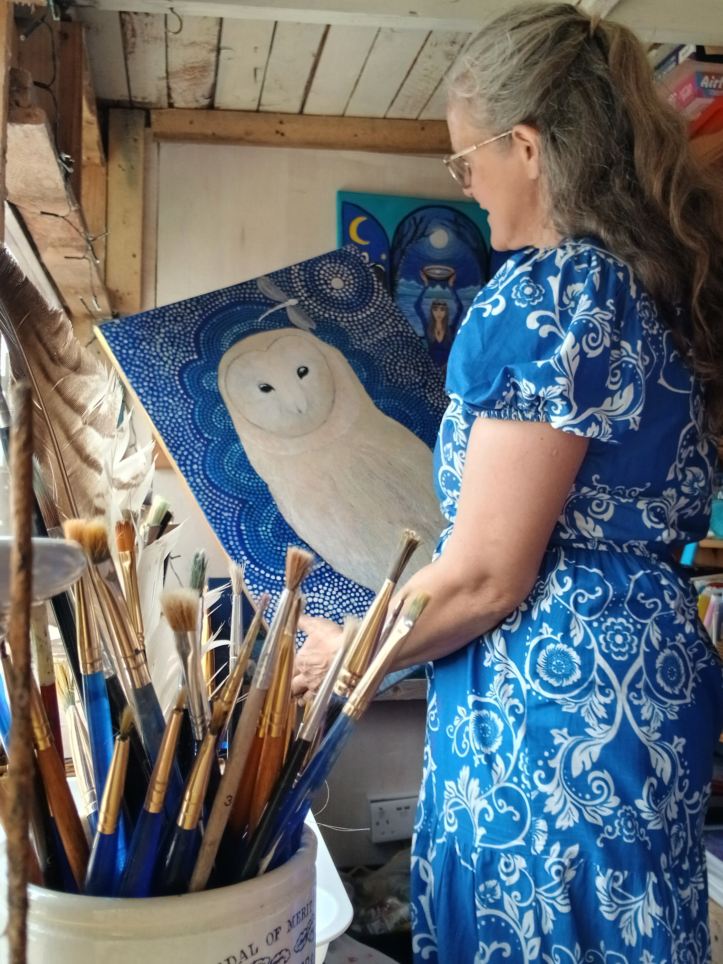 I dream. I am a dreamer, and I love to paint, write, read and learn new skills. 